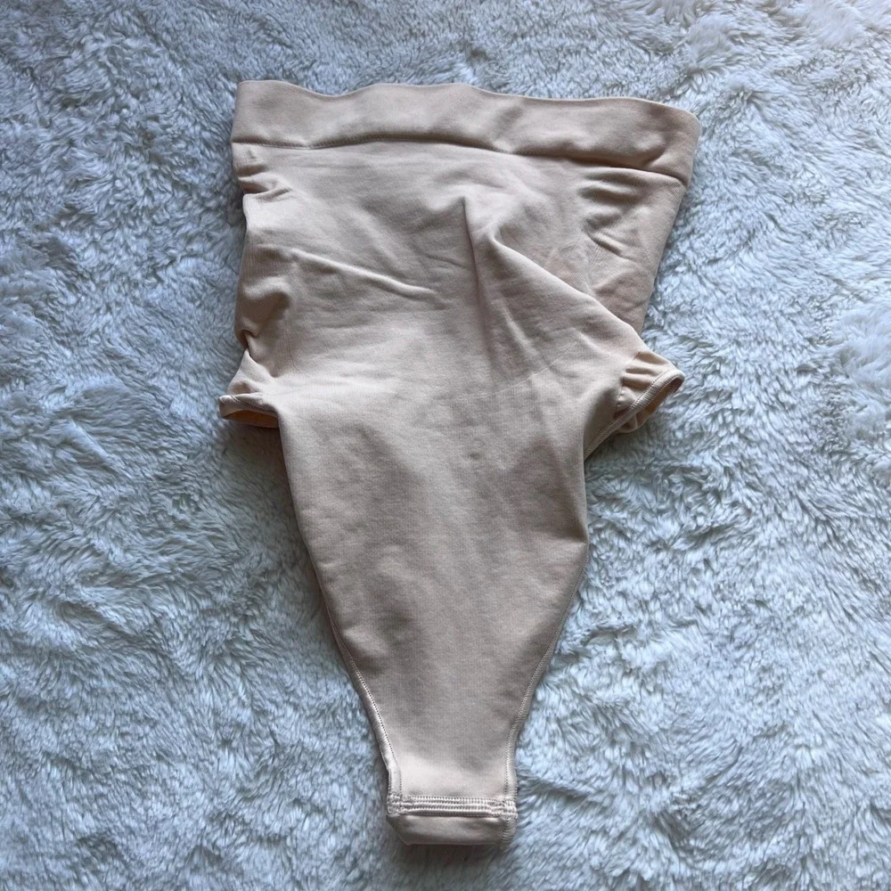 SKIMS Women's Sculpting High Waist Thong Sand Beige Shapewear Size Small NWOT